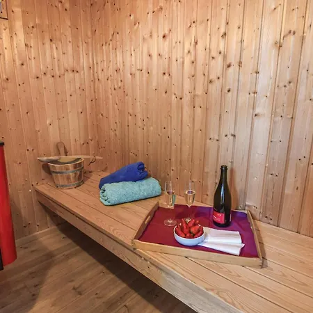 別荘 Cozy Home In Otterup With Sauna *