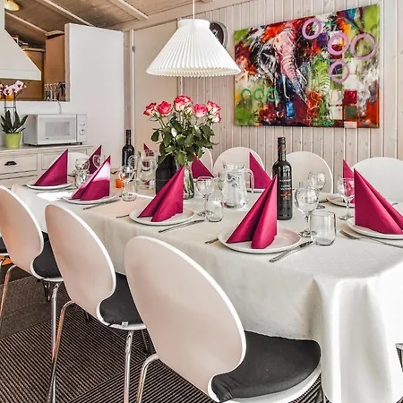 Casa de Férias With Sauna 302 *